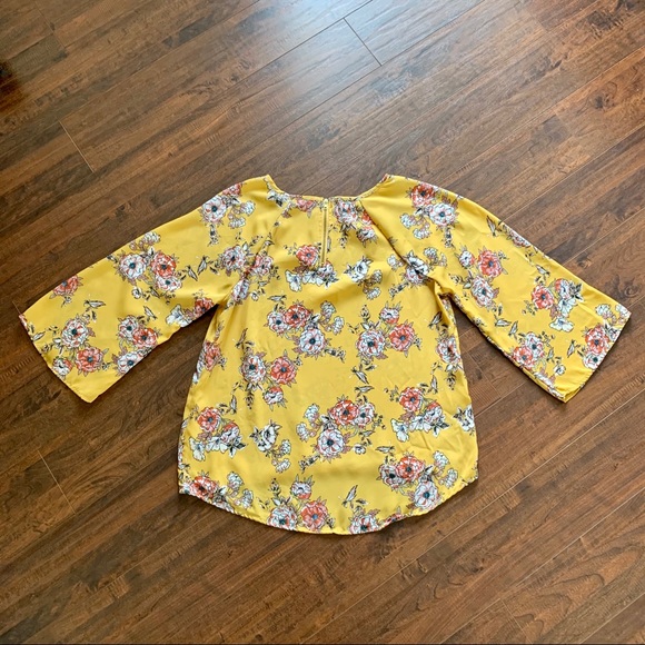 Stitch Fix | Papermoon Laire Crew Neck Floral Top - Picture 9 of 9